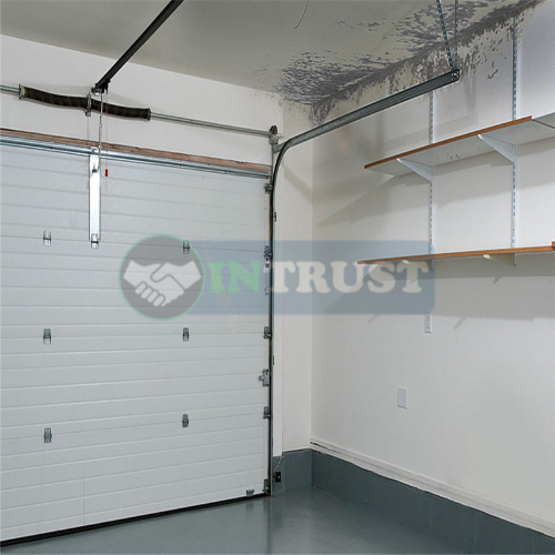 Industrial lifting door Industrial lifting door